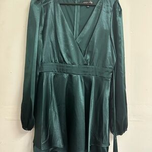 Elegant Deep Green Satin Mini Dress